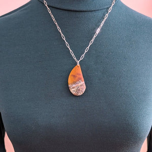 Lovely moss agate pendant on a 20 inch sterling silver necklace